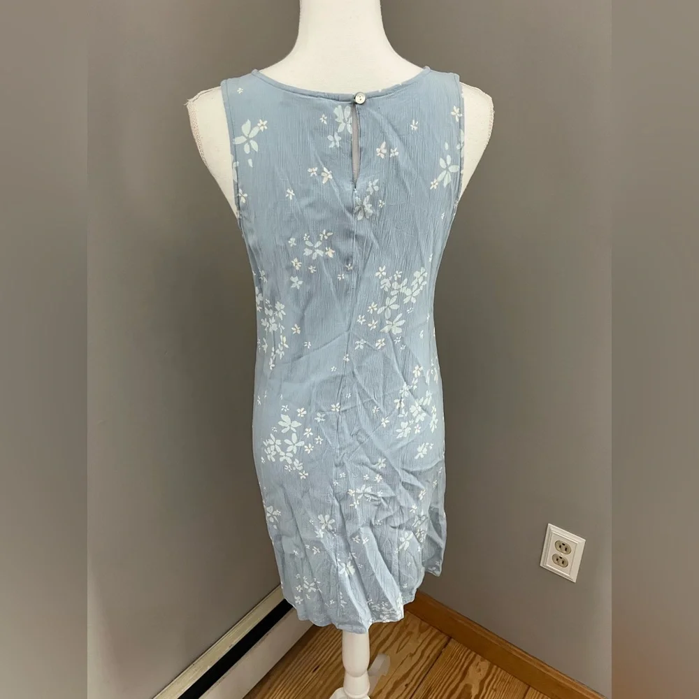 Vintage J. Crew 90’s Baby Blue Floral Sheath Dress